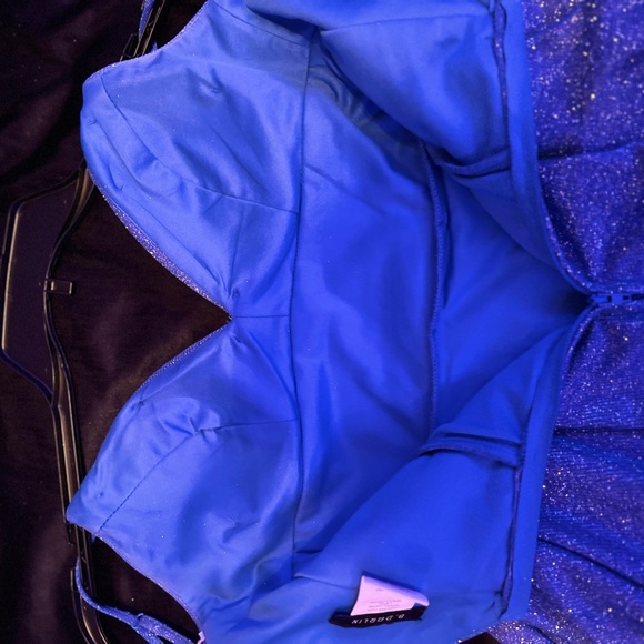 Knee length, light blue glittery dress. US 5-6 true to size. - Picture 5 of 5